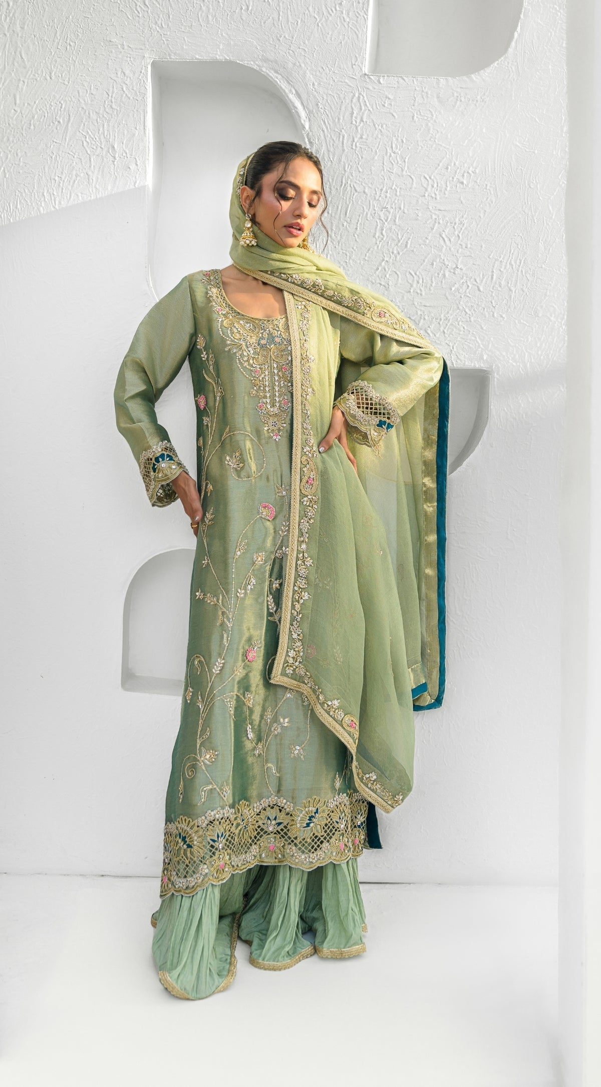 Amira