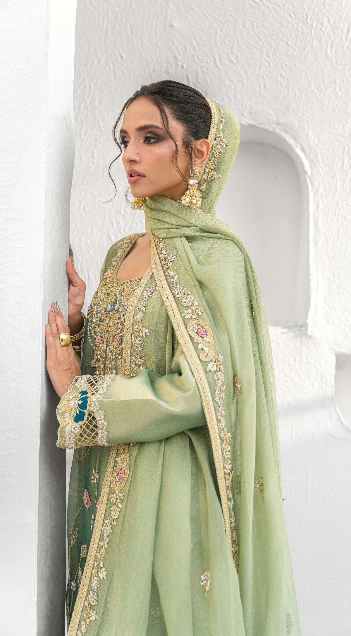 Amira